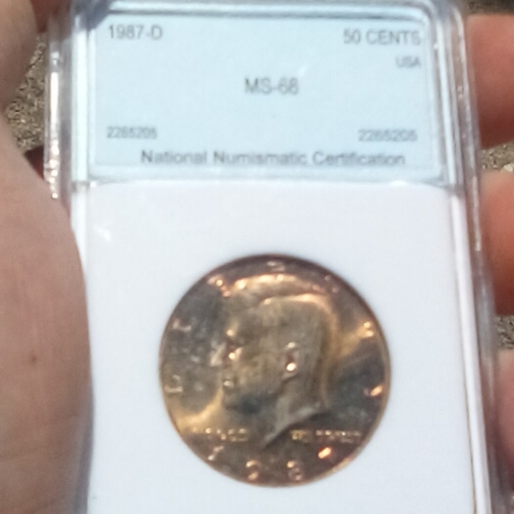 1987-D Gold Tone Kennedy Half Dollar Coin - Picture 3 of 5